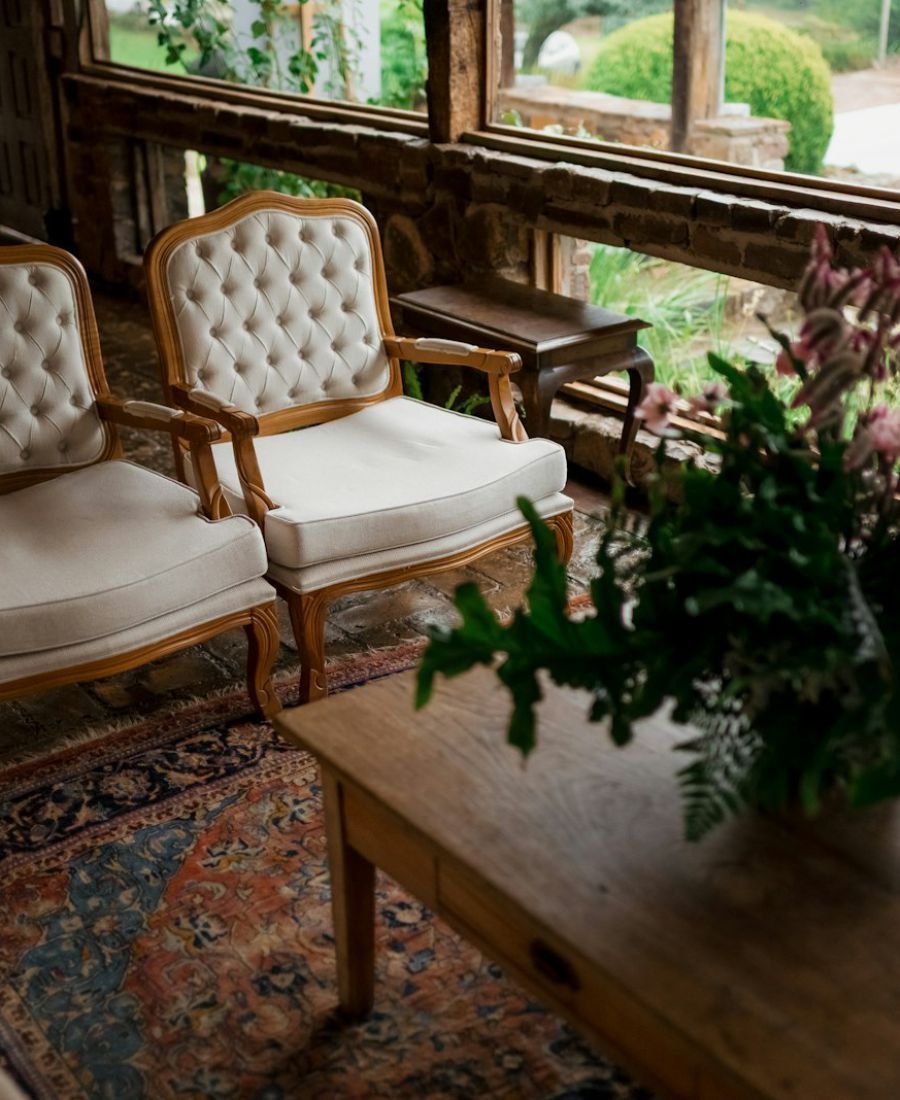 Poltronas clássicas numa sala